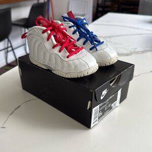 Nike Little Posite One Shoes size 6C photon dust/metallic silver